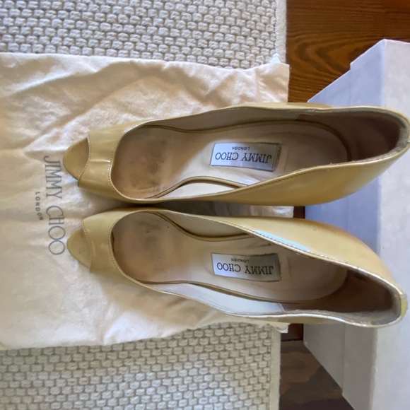 Jimmy Choo Peep Toe Tan Patent Leather Wedge Heel - Picture 2 of 4